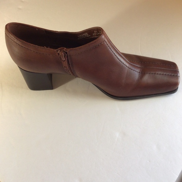 Naturalizer Brown Leather Heeled Loafers 9M  90s Minimalist Slip-On Shoes - Picture 5 of 16